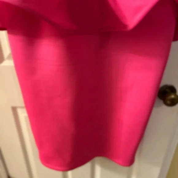 Elegant Pink Sleeveless Dress - Picture 4 of 6